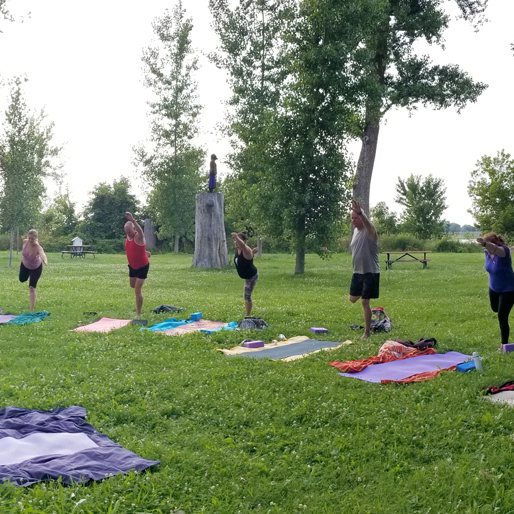 Yoga dans le parc (du Bout-de-l'île)